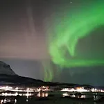 6 Person In * Hamnvik