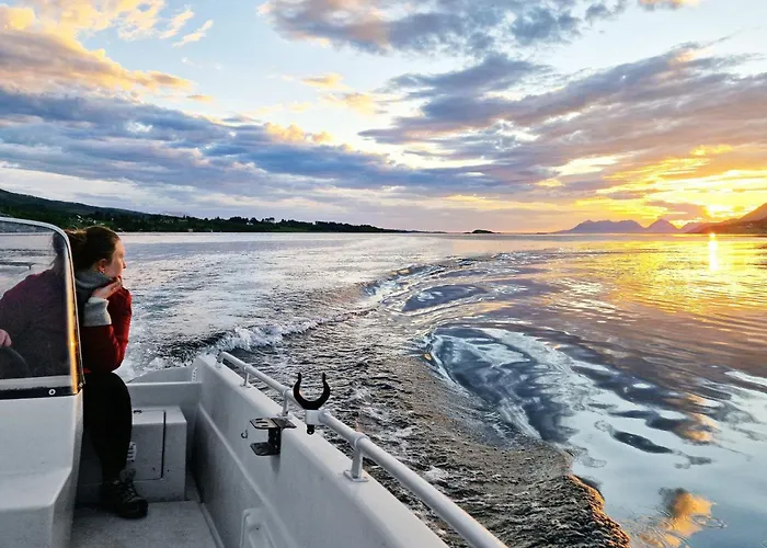 6 Person In Hébergement de vacances Hamnvik